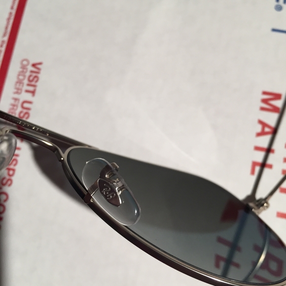 Ray-Ban Aviators - Picture 7 of 9